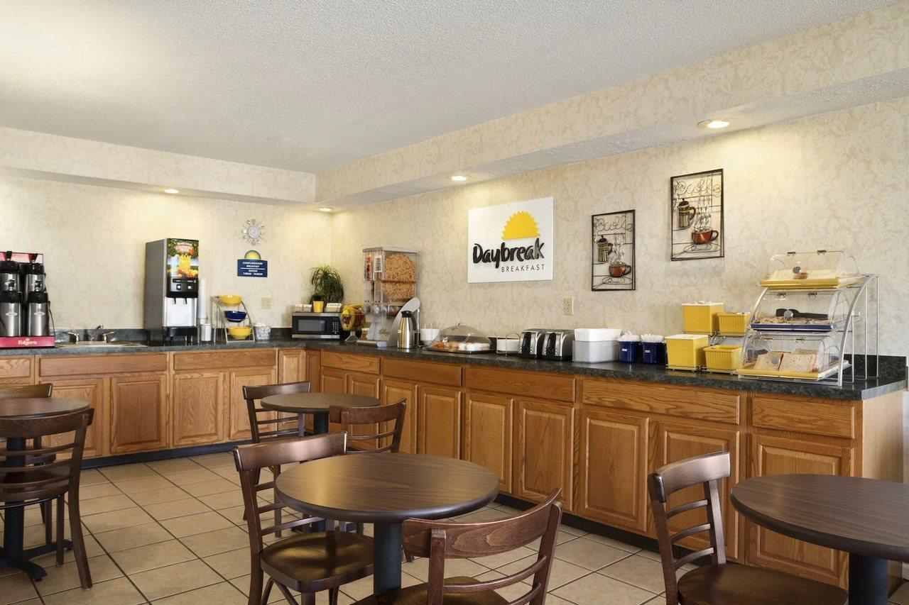 Rodeway Inn & Suites Monroeville-Pittsburgh Luaran gambar
